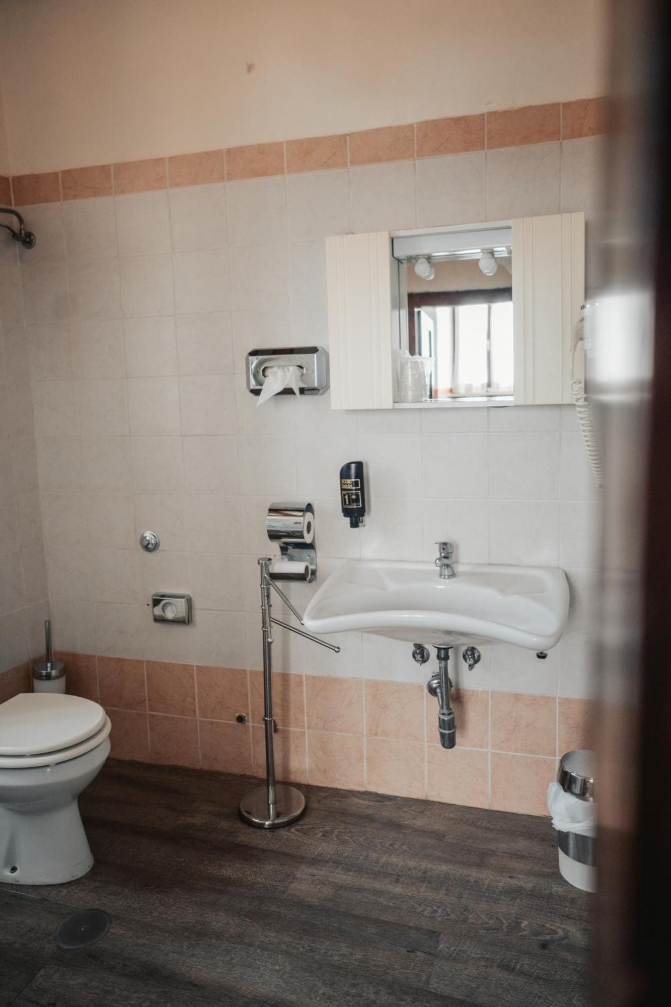 Locanda Del Duca Γκούμπιο Εξωτερικό φωτογραφία